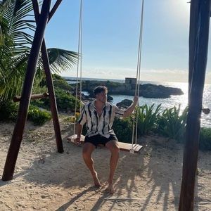 Meet your Posher, Robert